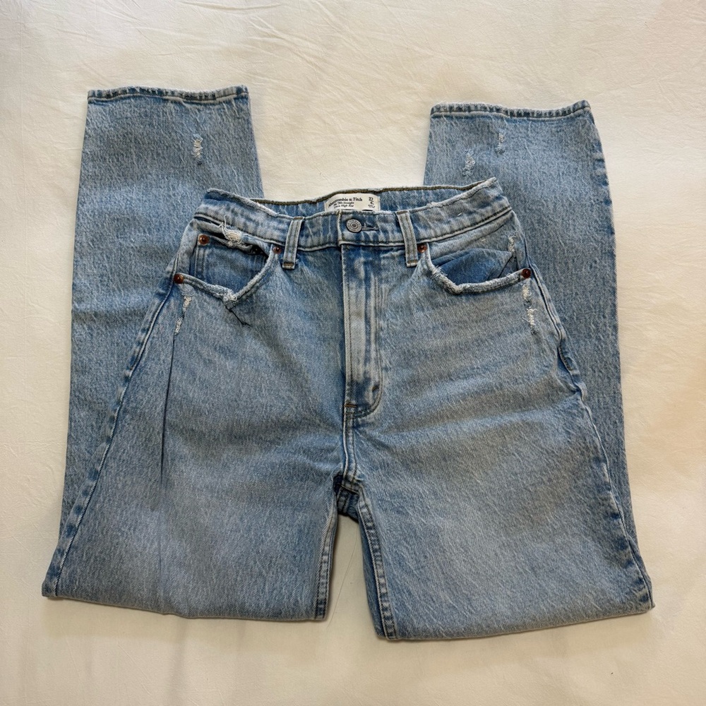 Abercrombie & Fitch 90s Straight Ultra High Rise Jean | Curve Love 27 Short